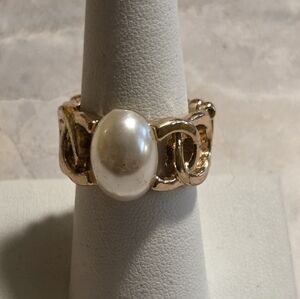 paparazzi Gold-Tone Linked Band Ring with White Pearl